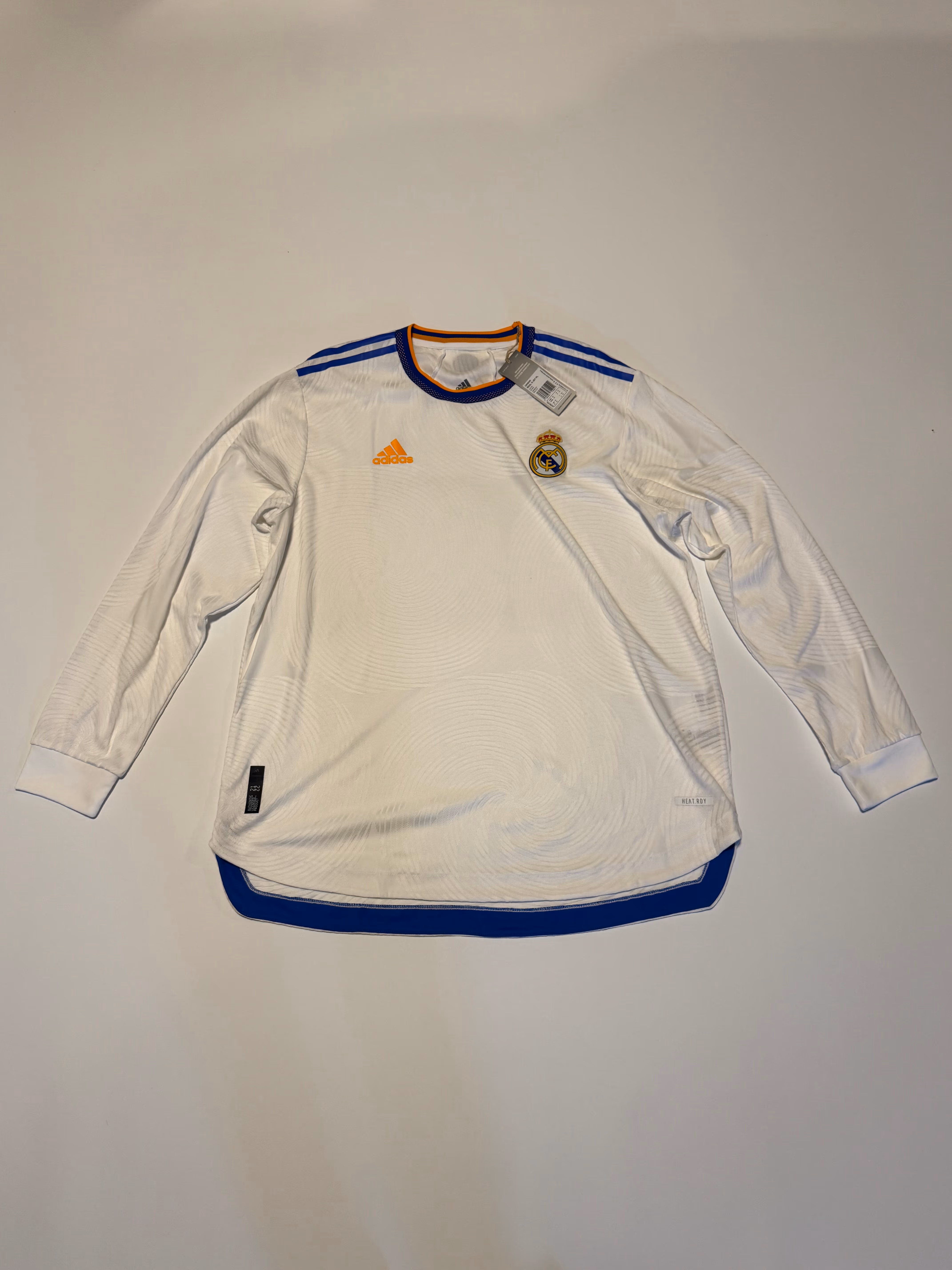 Real Madrid 2021/22 Hjemme