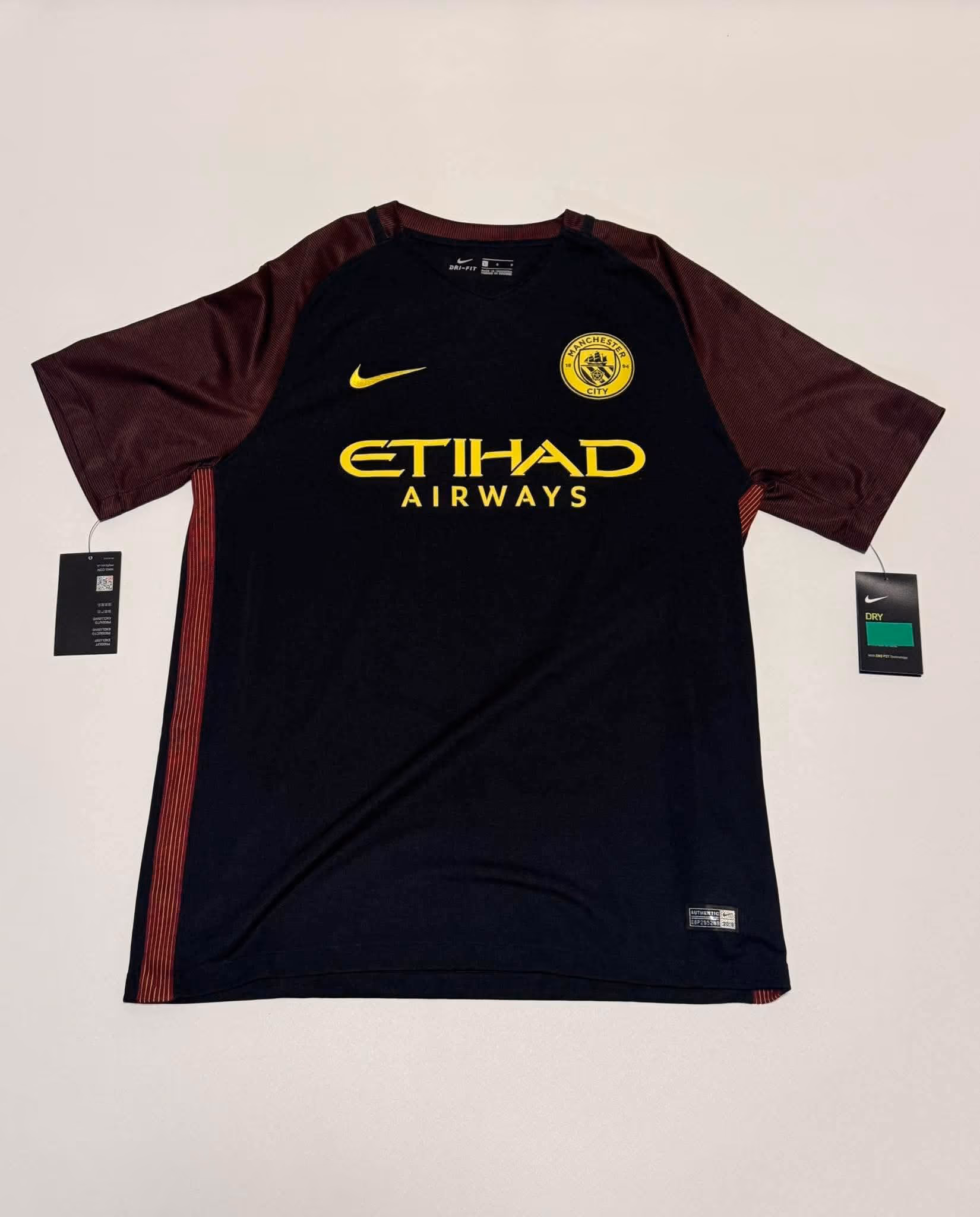 Manchester City 2016/17 Borte - Vincent Kompany