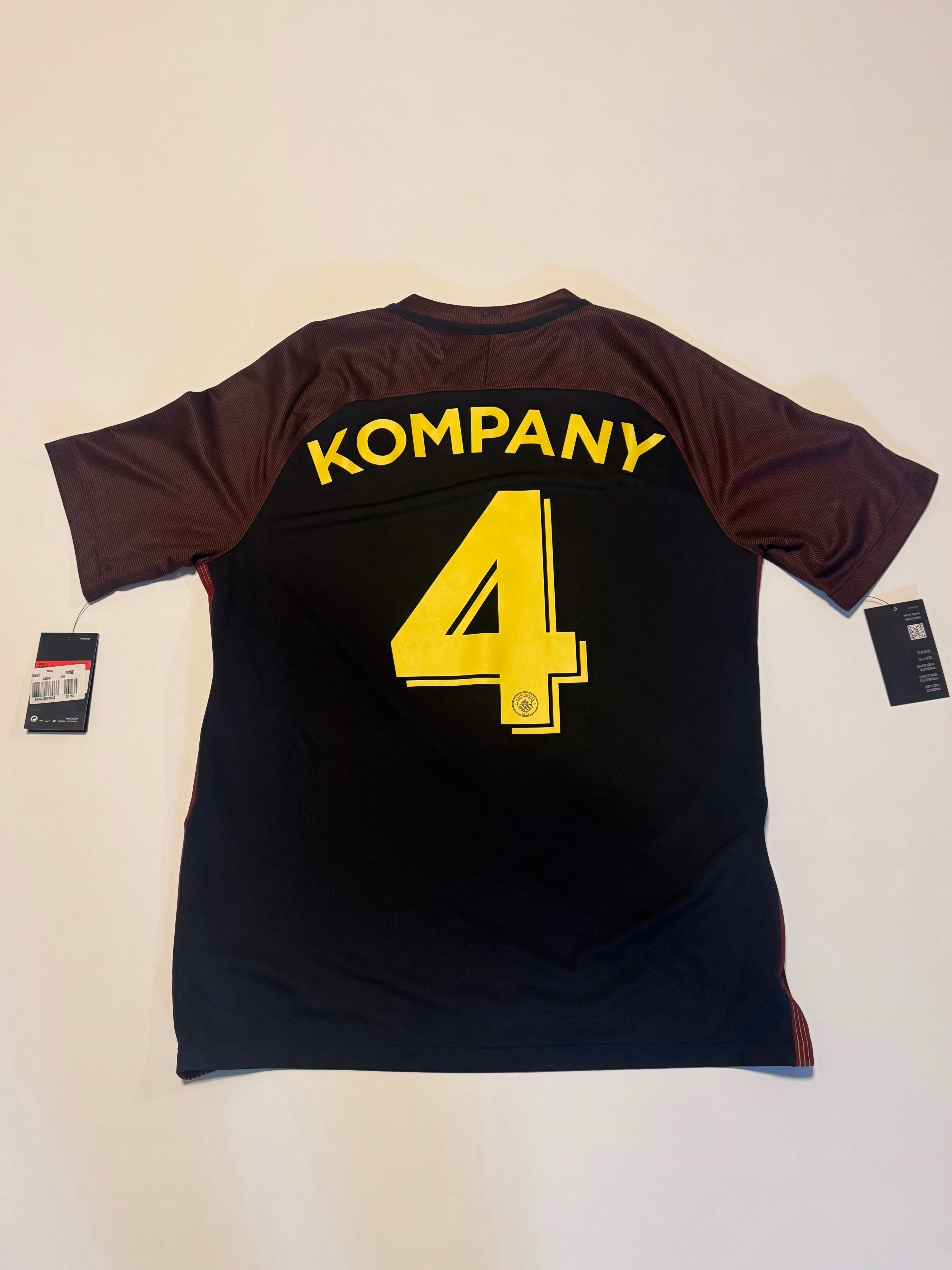 Manchester City 2016/17 Borte - Vincent Kompany